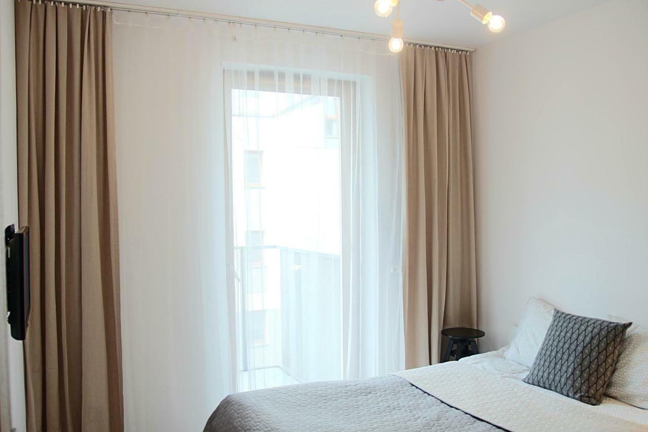 Shoq Studio Nice Apartment With Private Parking Krakow Exterior photo